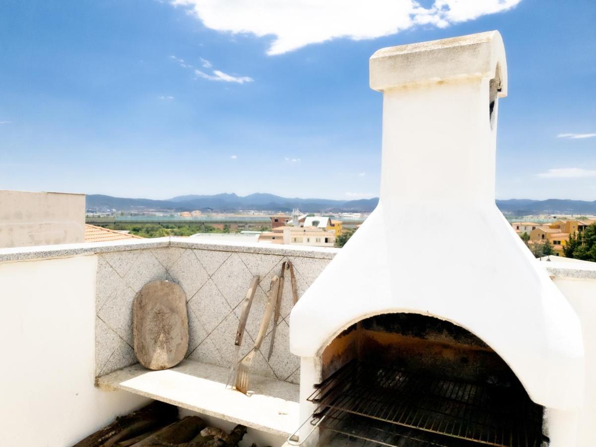 أولبيا Penthouse Attico Pop - Pms Casevacanze المظهر الخارجي الصورة